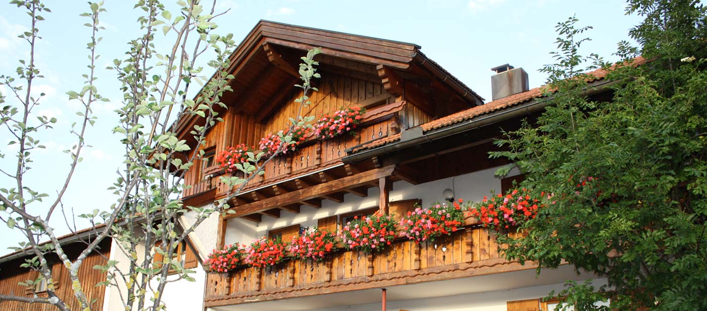 Ferienhof Front Mit Balkon